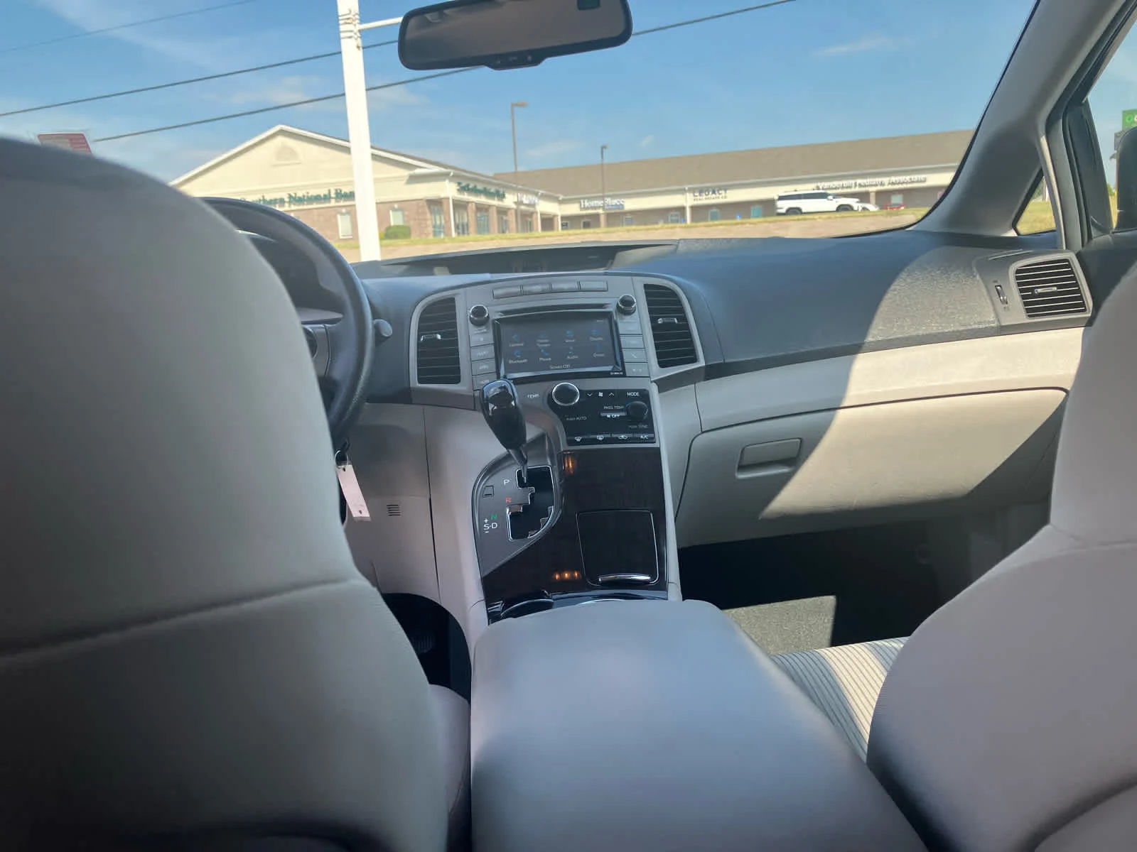 Used 2015 Cosmic Gray Mica Toyota LE image 23