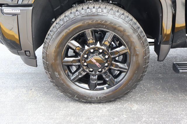 2026 GMC Sierra 2500HD AT4 - Photo 8