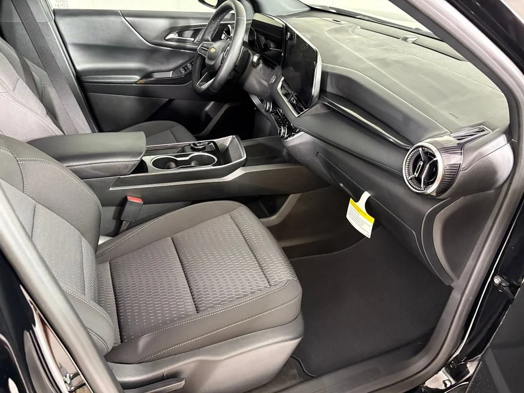 New 2026 Mosaic Black Metallic Chevrolet LT image 20