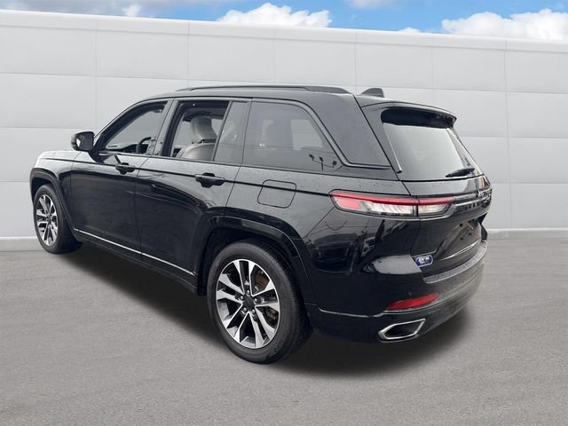 Used 2023 Diamond Black Jeep Overland image 3