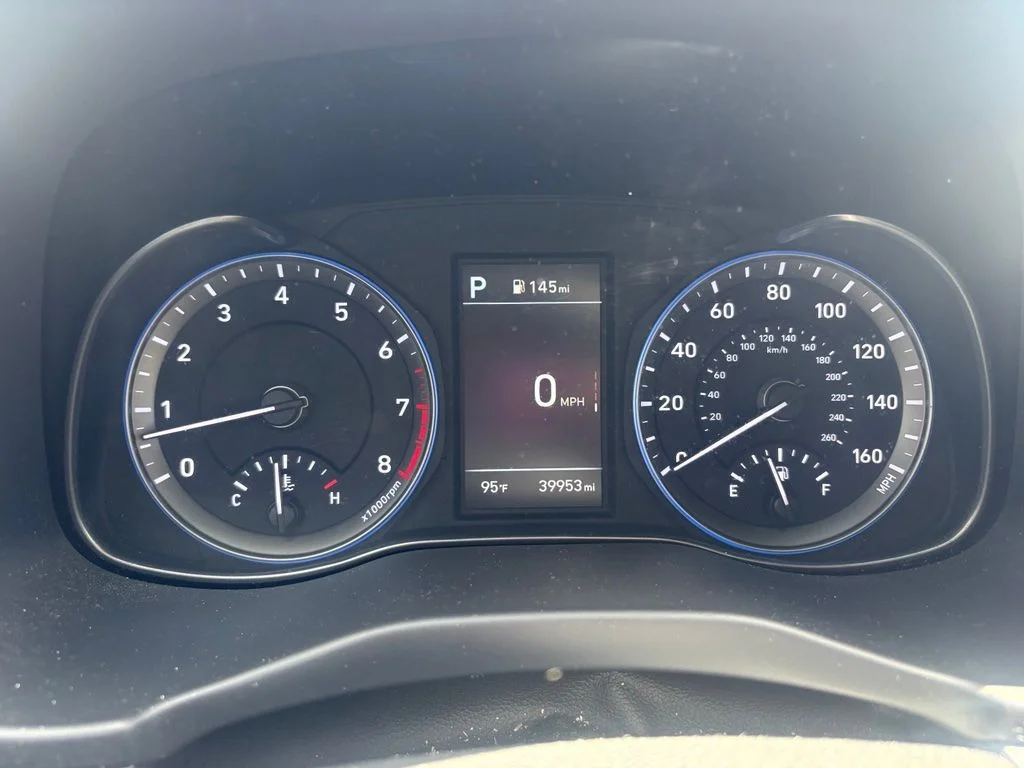 Used 2021 Gray Hyundai SE image 18