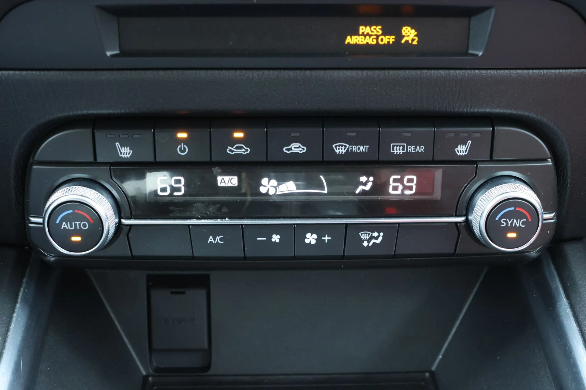 Used 2024 Gray Mazda 2.5 S Carbon Edition image 17
