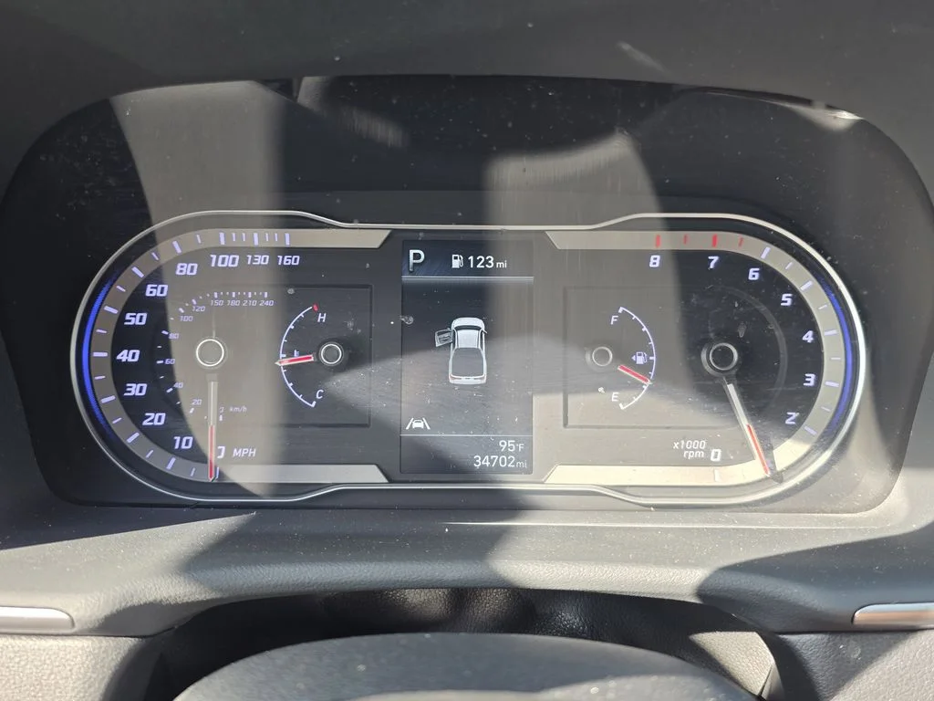 Used 2024 Black Hyundai SE image 24