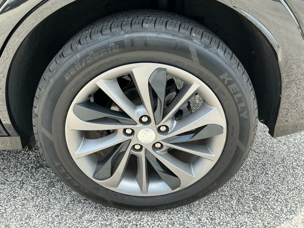 Used 2023 Black Buick Select image 25