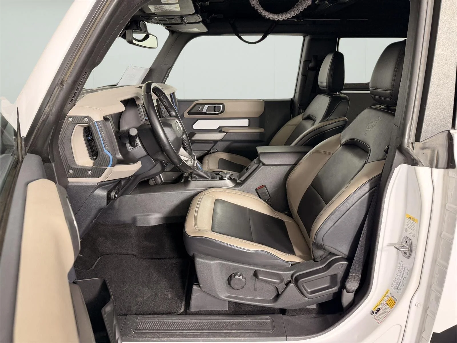 Used 2023 Oxford White Ford Wildtrak Advanced image 12