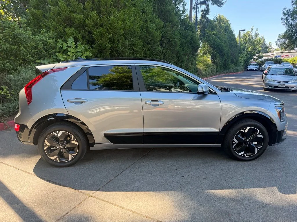 Certified 2024 Kia Niro Wind with VIN KNDCR3L16R5114397 for sale in Gladstone, OR