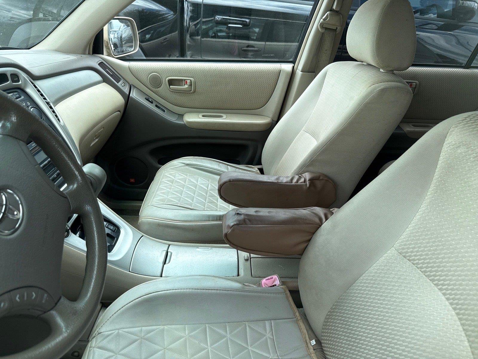 Used 2007 SONORA GOLD PEARL TOYOTA  image 4