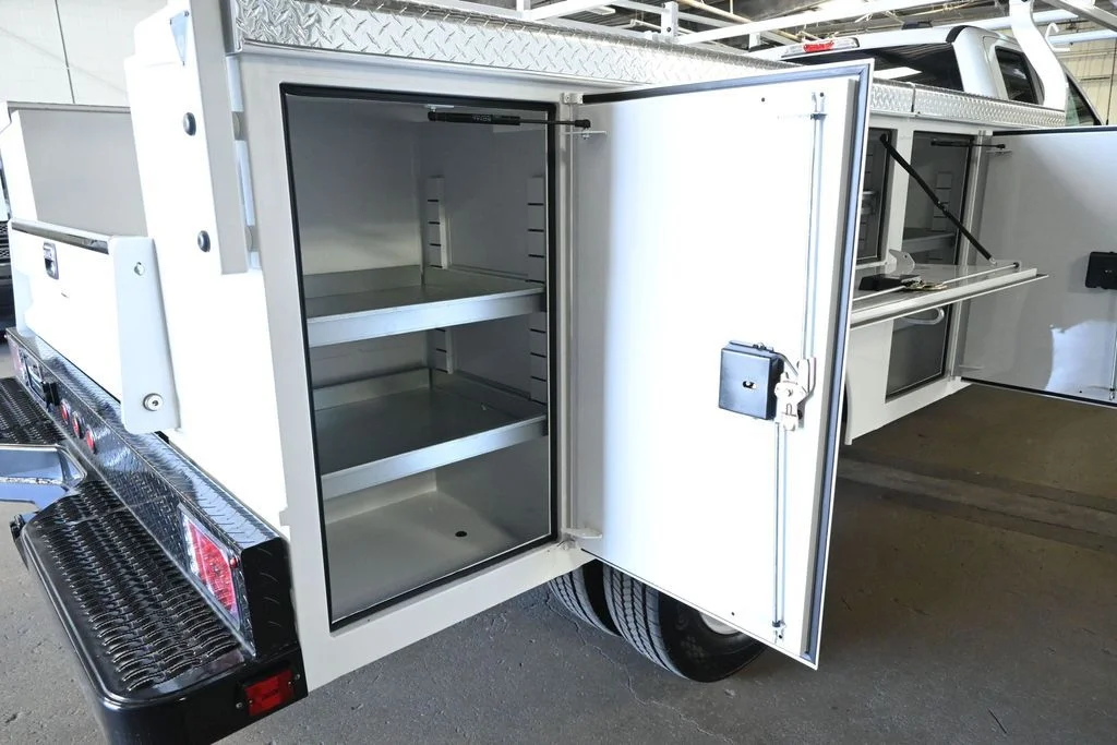 2025 Ford F-450 Super Duty Chassis Cab XL - Photo 34