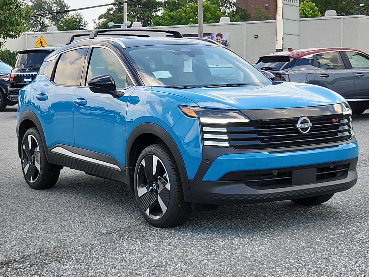 2025 Nissan Kicks SR - Photo 2