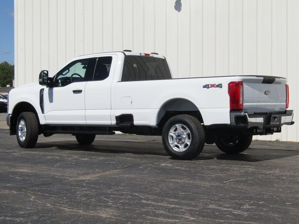 2026 Ford F-350 Super Duty XLT - Photo 10