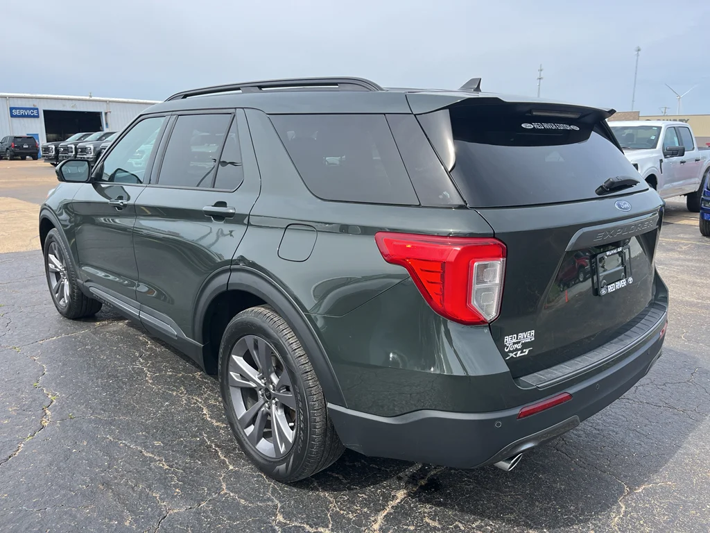 Used 2023 Forged Green Metallic Ford XLT image 7