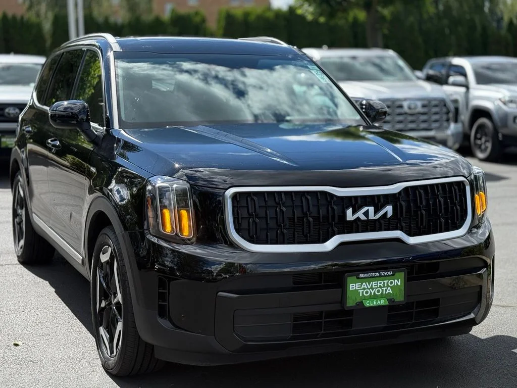 Used 2024 Black Kia EX image 7