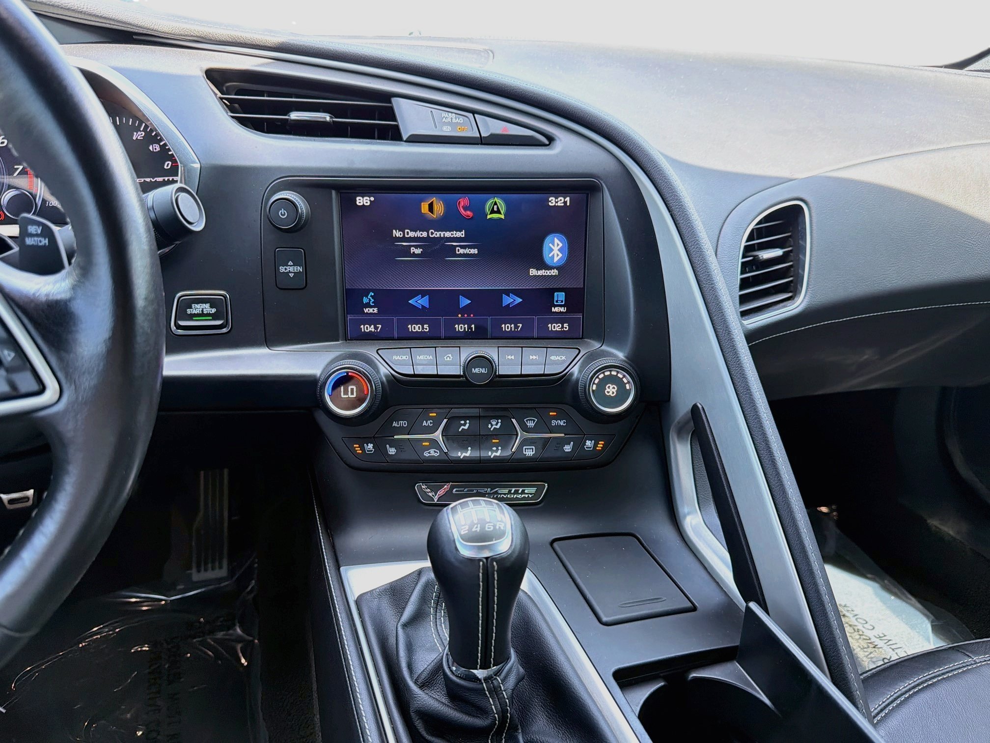 Used 2014 Arctic White Chevrolet 2LT image 25