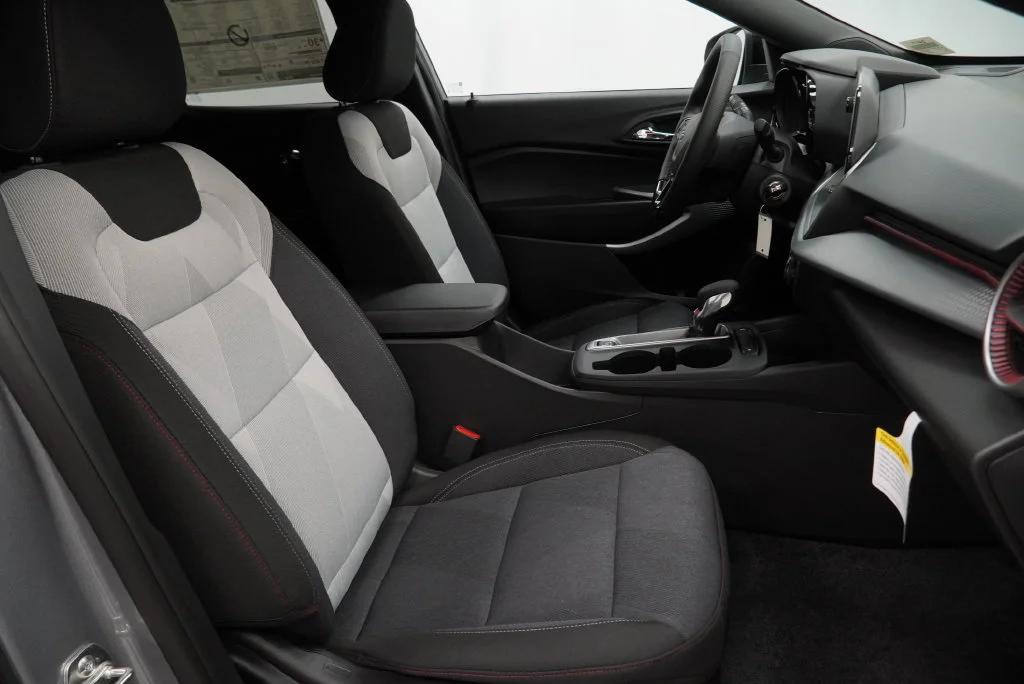 New 2026 Sterling Gray Metallic Chevrolet 1RS image 27