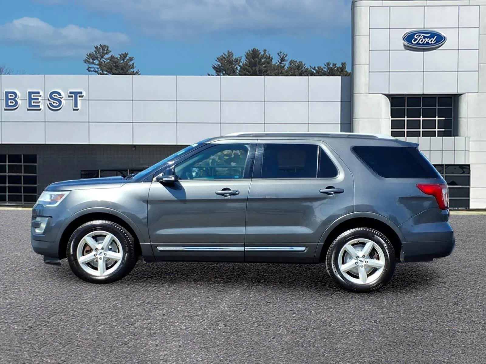 Used 2016 Ford Explorer XLT with VIN 1FM5K8D83GGD33207 for sale in Nashua, NH