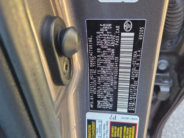 Used 2016 Gray Toyota SE image 6