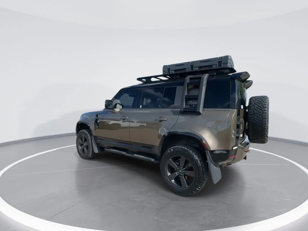 Used 2020  Land Rover X image 6