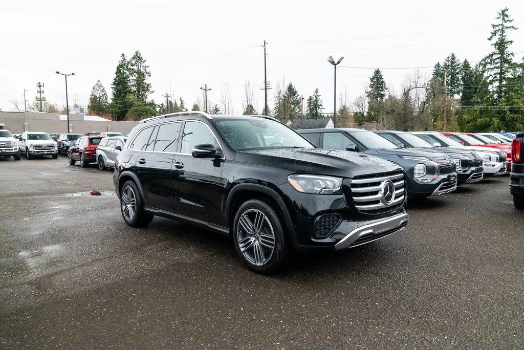 Used 2024 Black Mercedes-Benz GLS 450 image 31