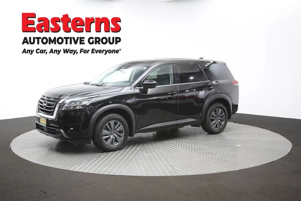 Used 2024 Black Nissan S image 57