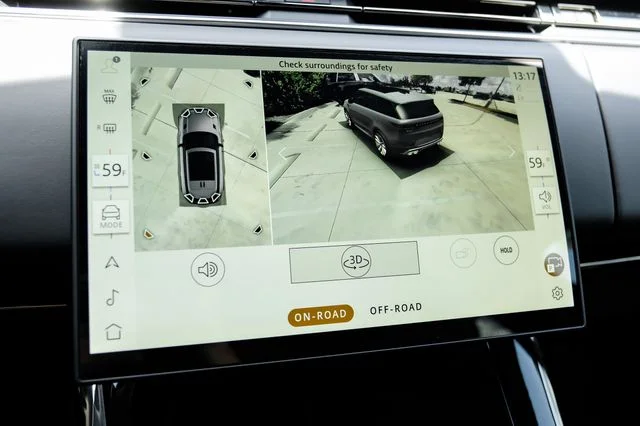 New 2026 Santorini Black Land Rover SE image 27