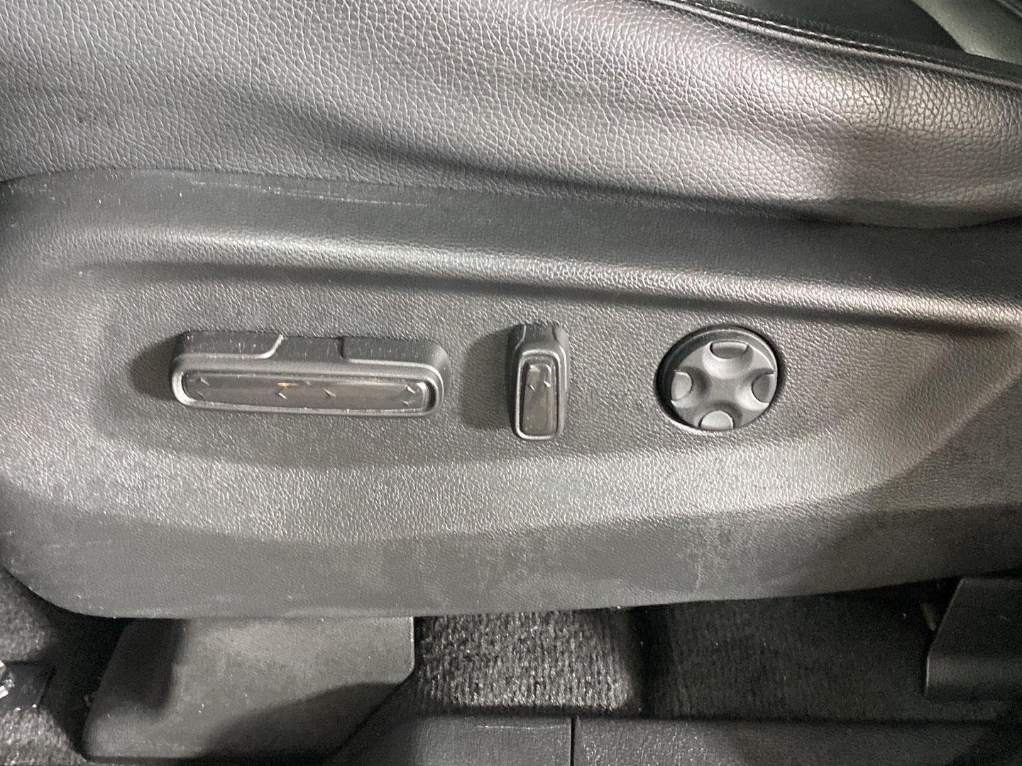 Used 2025  Honda EX-L image 24