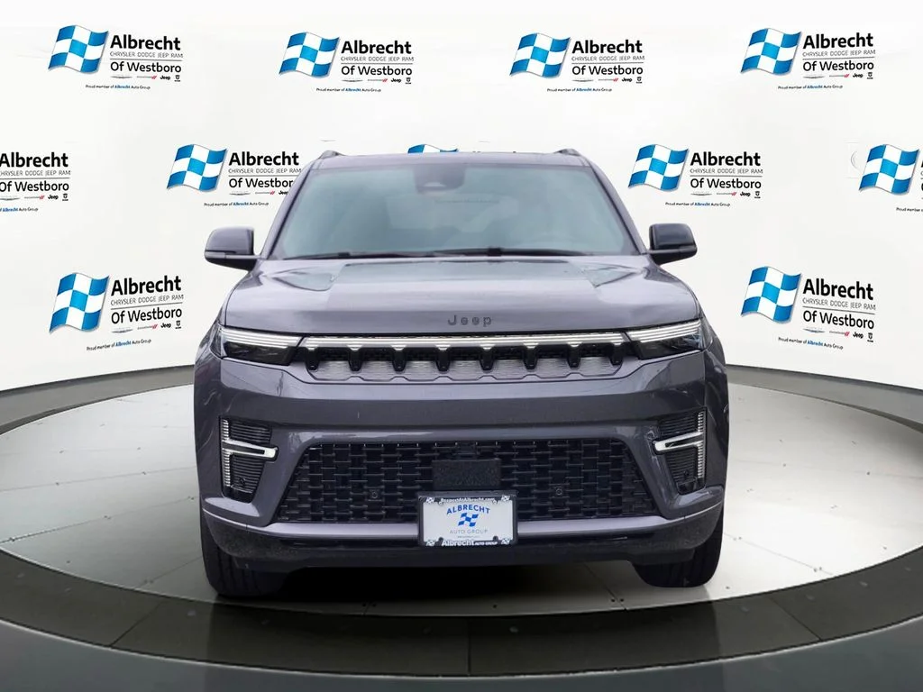 New 2026 Baltic-Gray Metallic Clear-Coat Exterior Paint Jeep Limited Altitude image 8
