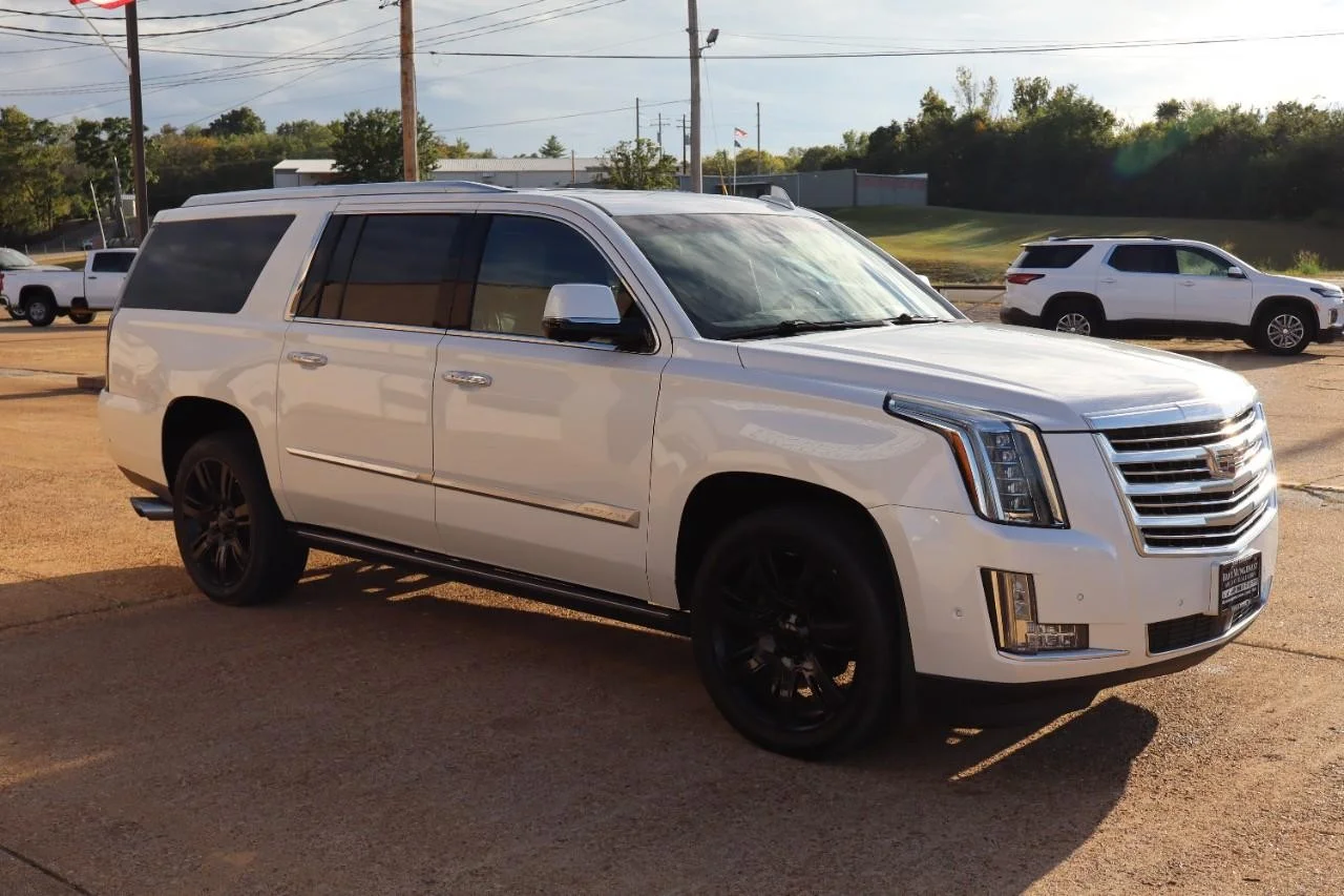 Used 2019 Crystal White Tricoat Cadillac Platinum image 7