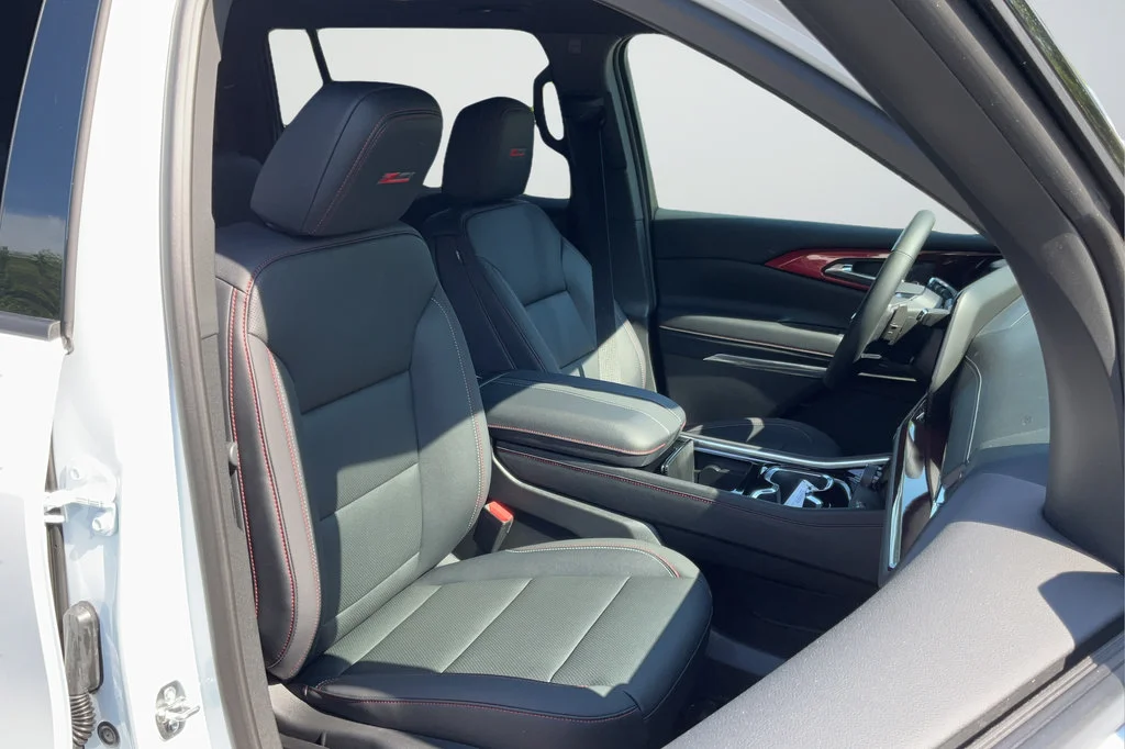 New 2026 Polar White Tricoat Chevrolet Z71 image 18