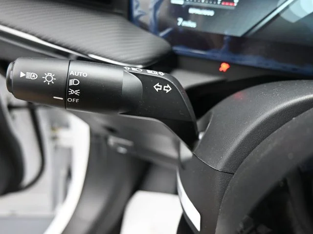 2025 Nissan Kicks SR AWD - Photo 18