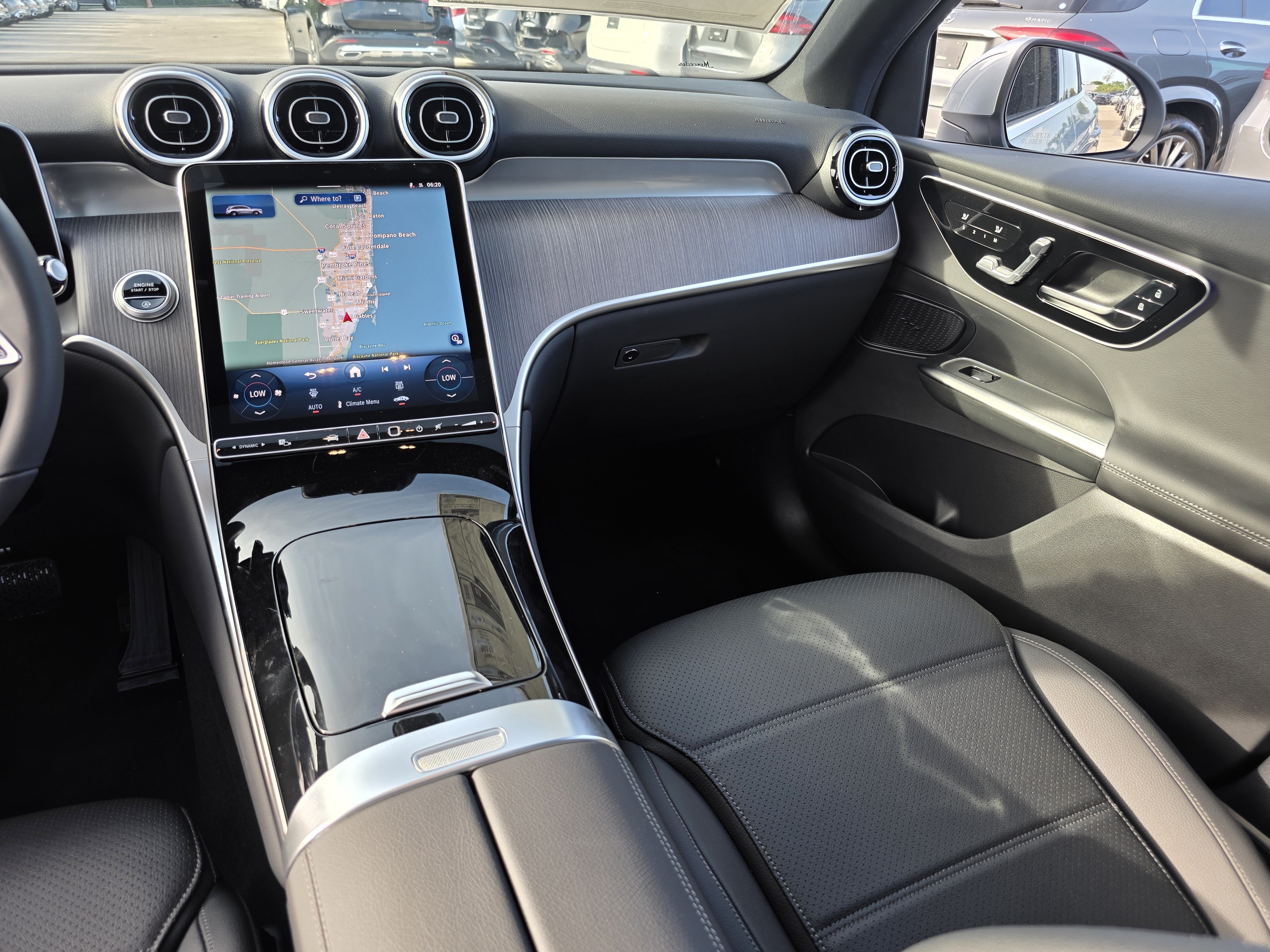 New 2026 Cirrus Silver Metallic Mercedes-Benz GLC 300 image 36