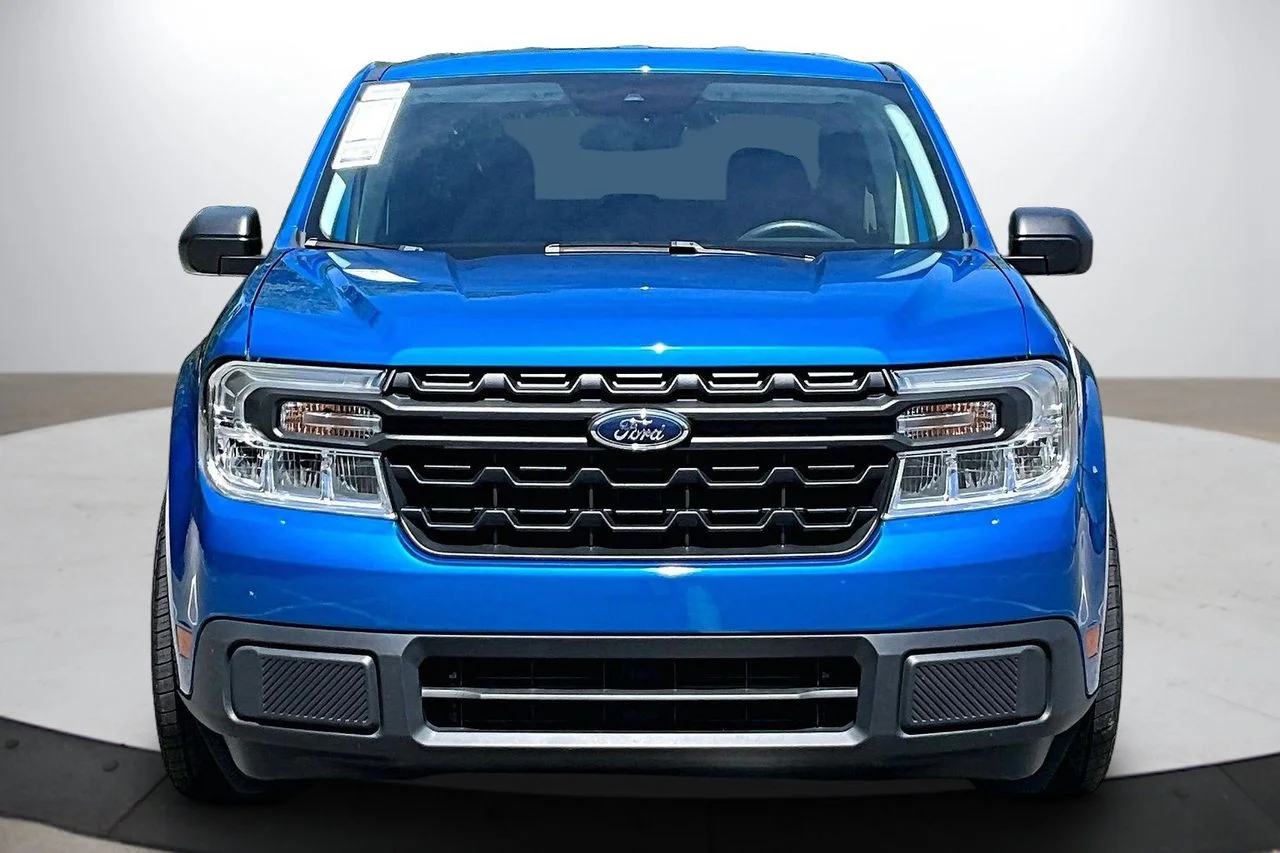 Used 2022 Blue Ford XL image 3