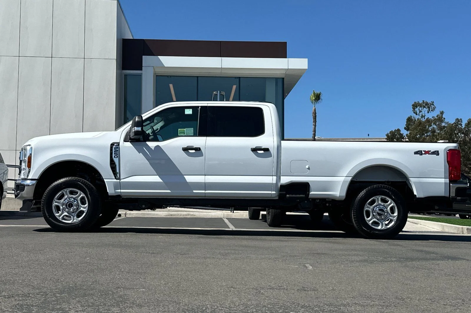 New 2026 Oxford White Ford F-250® XLT image 6
