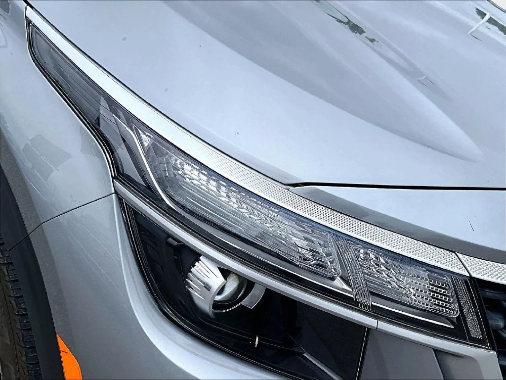 Used 2023 Gray Kia LX image 30