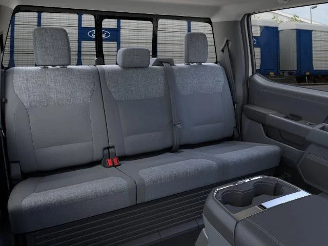 New 2026 Oxford White Ford F-250® XLT image 33