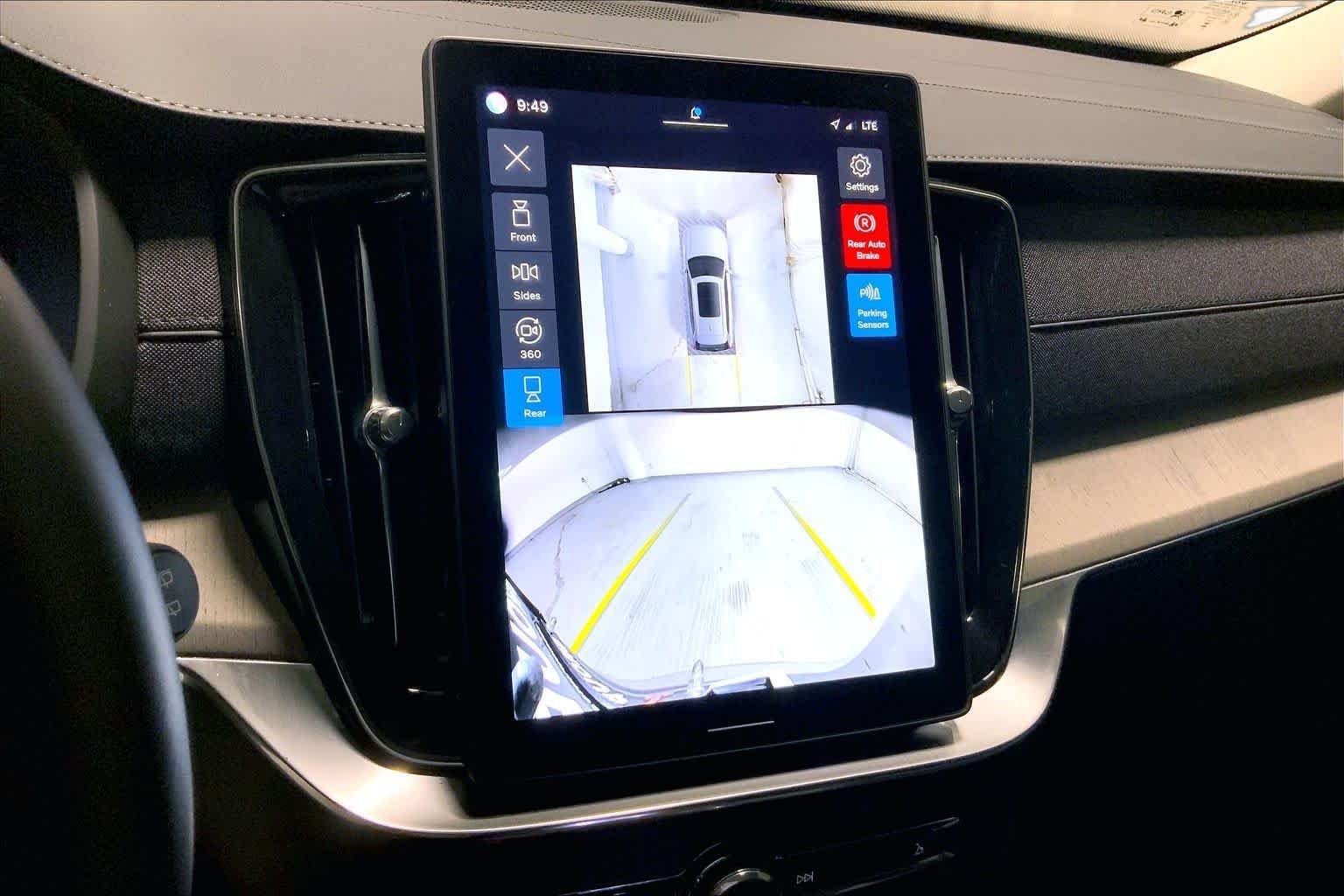 Used 2025 Onyx Black Metallic Volvo Ultra image 26