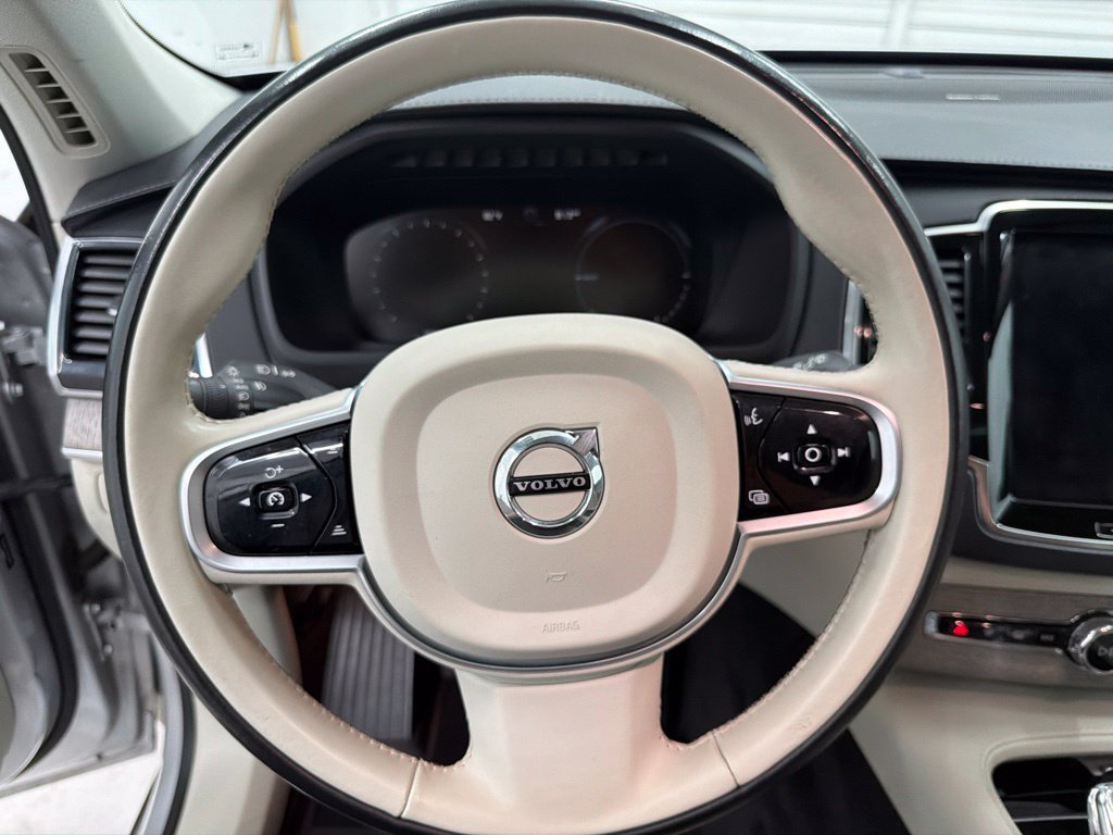 Used 2021 Silver Volvo T8 Inscription 7 Passenger image 16