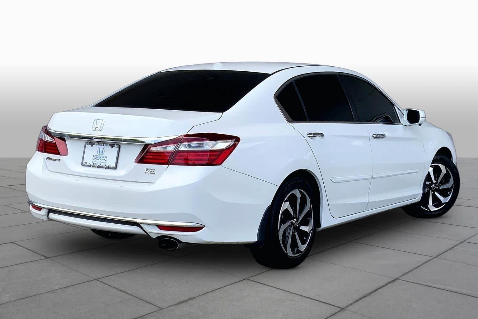 Used 2016 WHITE Honda EX-L image 13