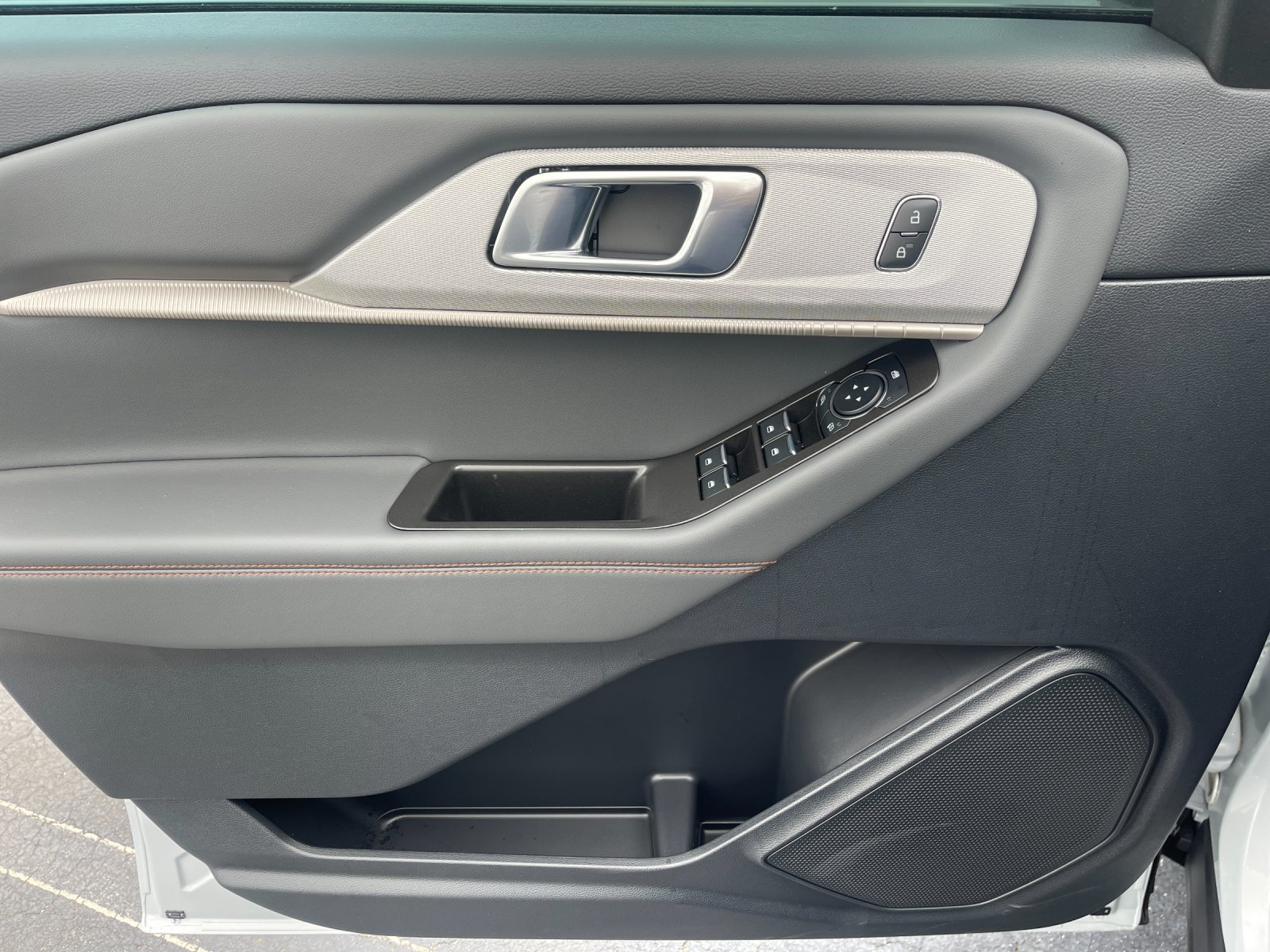 New 2026 Space White Metallic Ford Active image 11