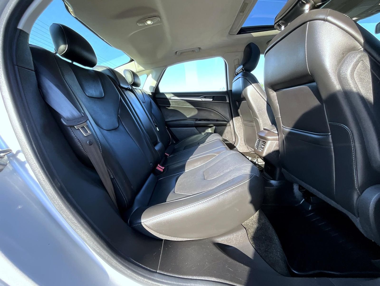 Used 2016 Silver Ford Titanium image 20