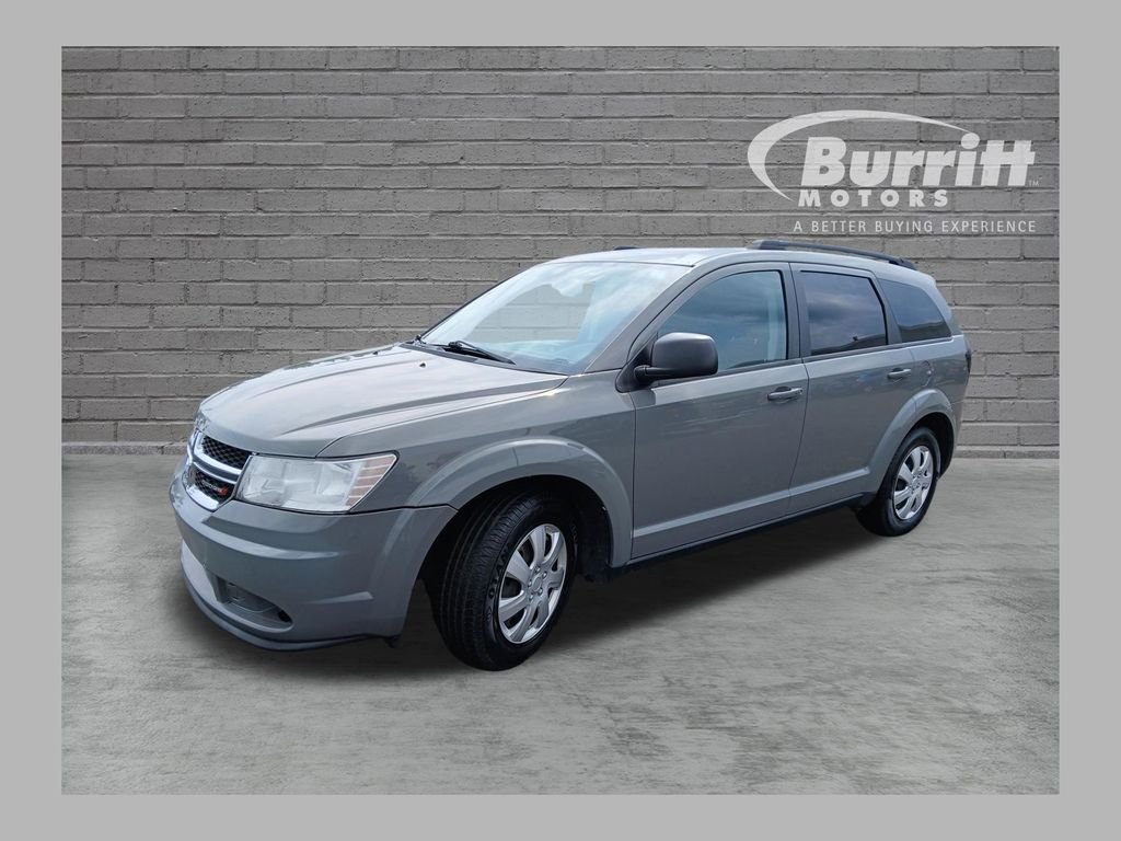 Used 2019 Gray Dodge SE image 1
