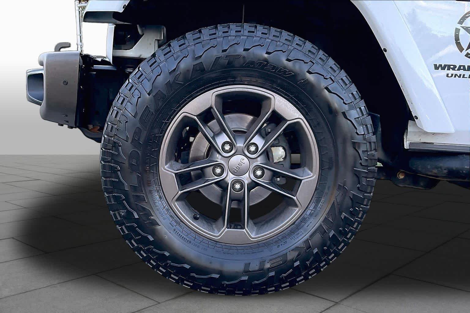 Used 2017 Bright White Clearcoat Jeep 75th Anniversary image 9