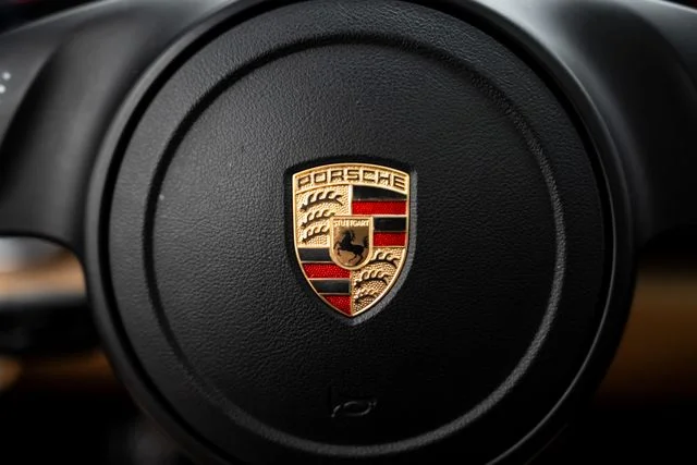 Used 2014  Porsche Diesel Platinum Edition image 36