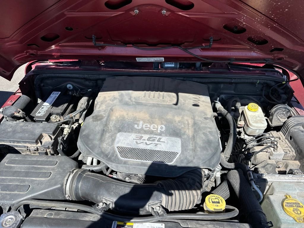 Used 2013 Red Jeep Sport image 17