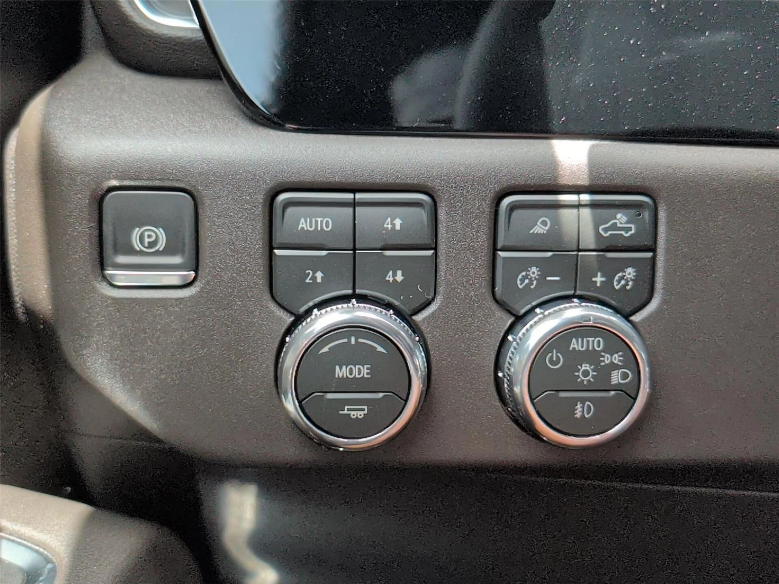 New 2026 Glacier White Tricoat GMC SLT image 29