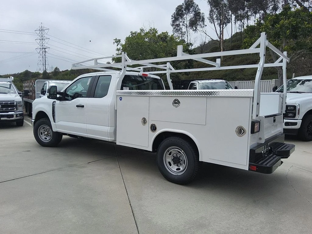 New 2026 Oxford White Ford XL image 28
