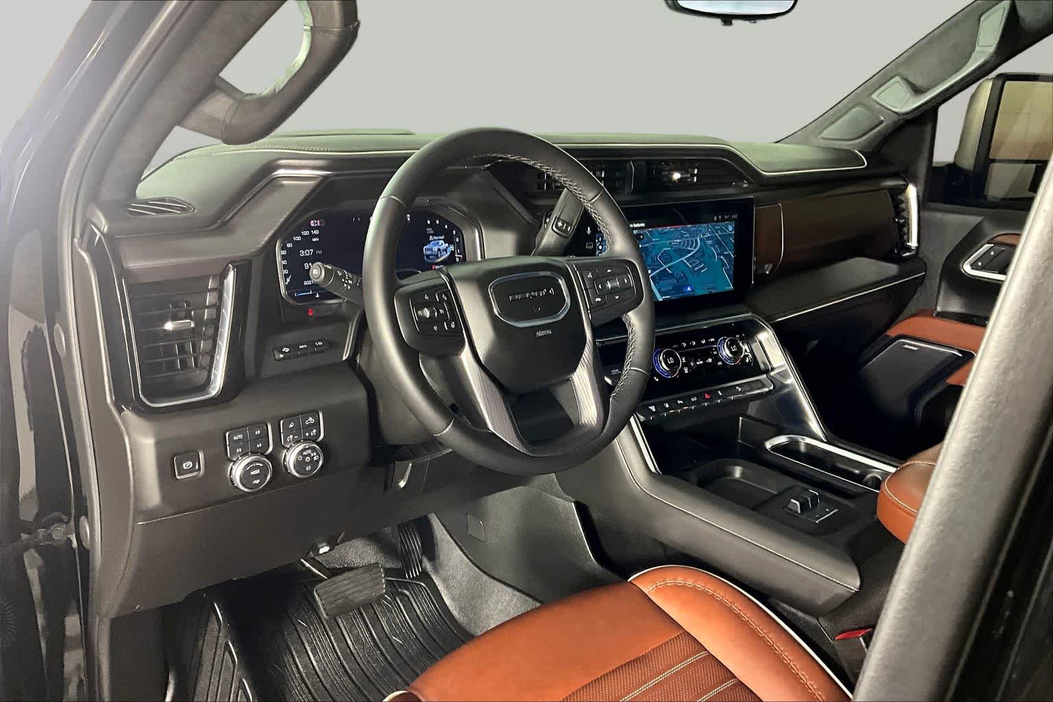 Used 2025 Onyx Black GMC Denali Ultimate image 17
