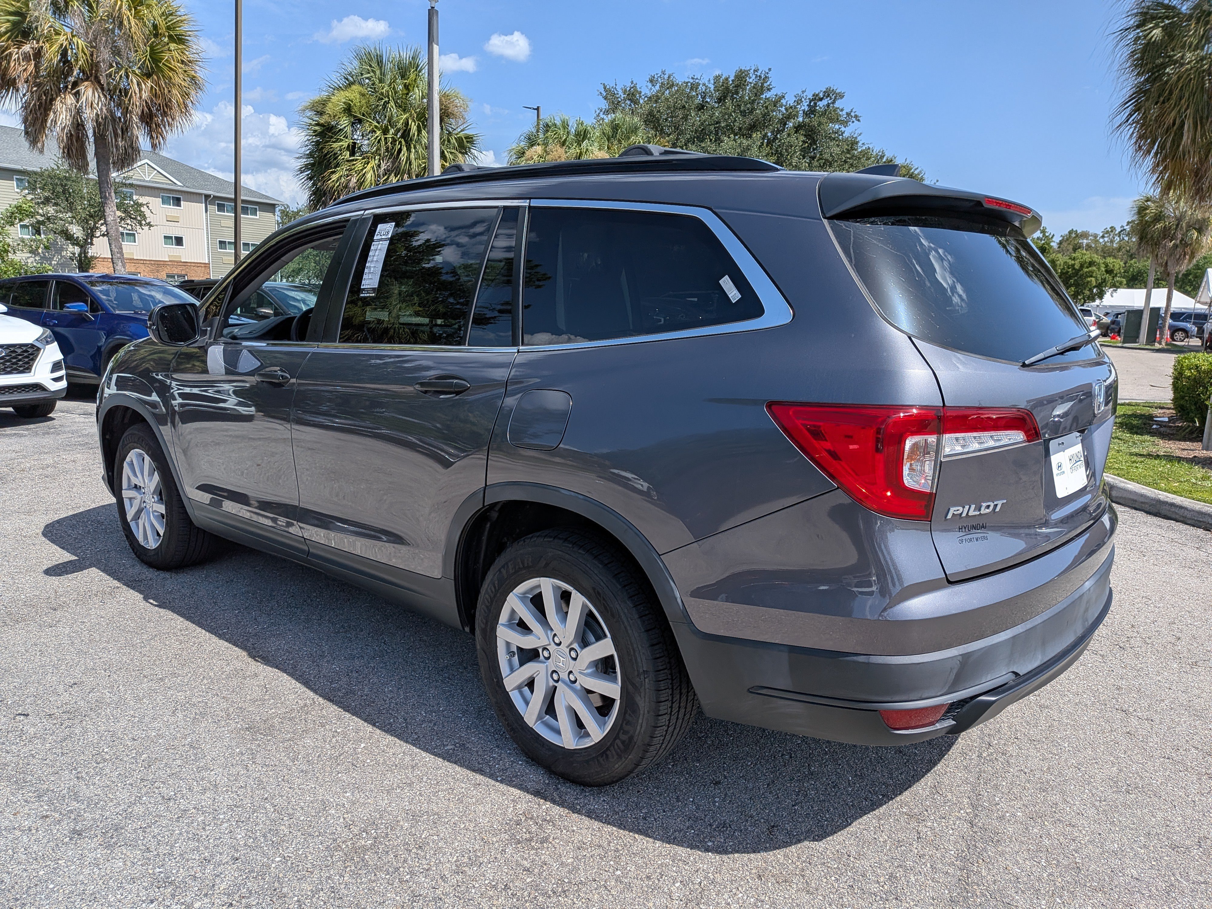 Used 2021 Modern Steel Metallic Honda LX image 6