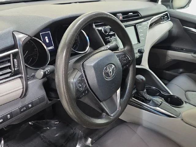 Used 2018 Celestial Silver Metallic Toyota LE image 14
