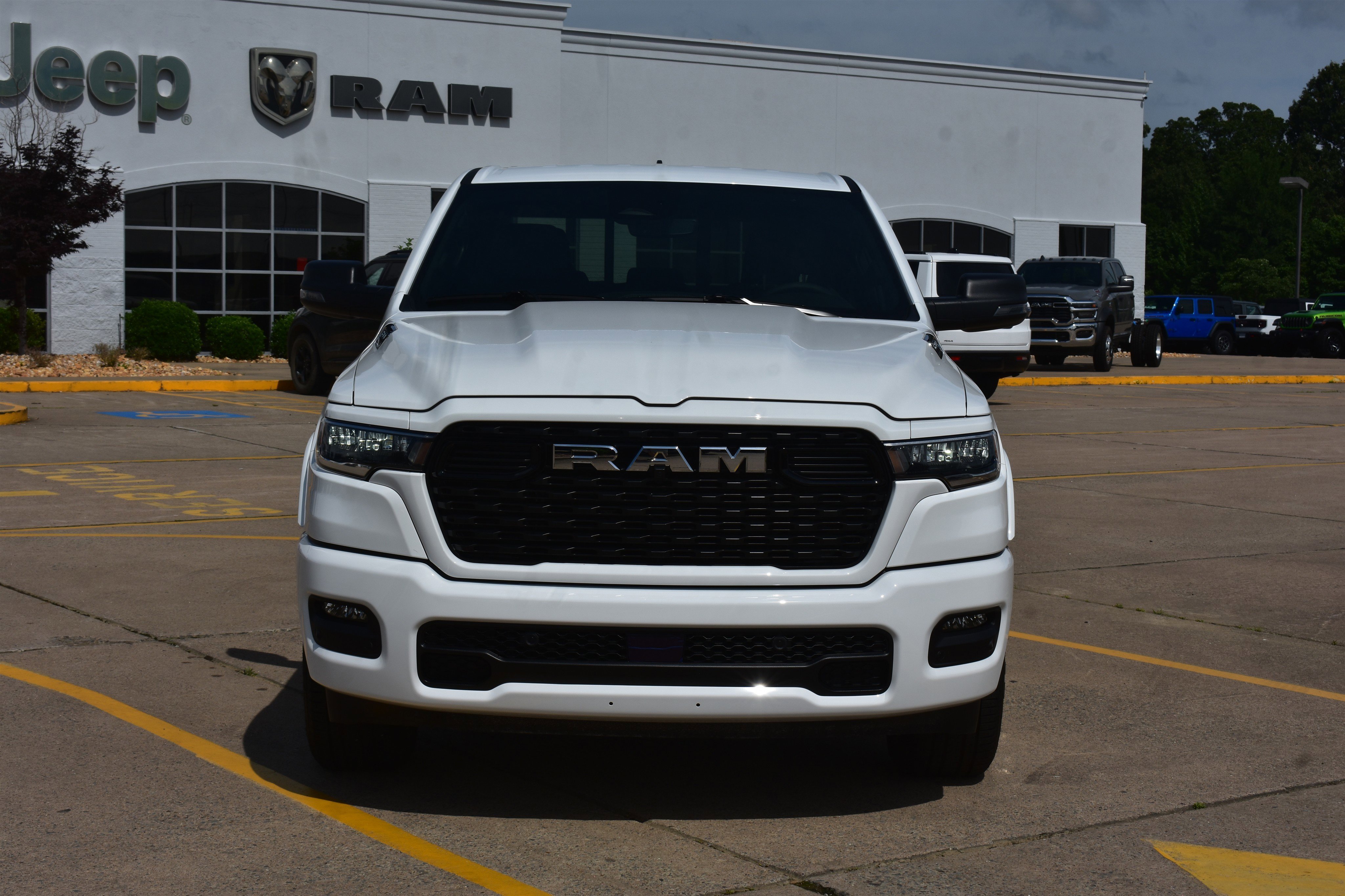 New 2026 Bright White Clear-Coat Exterior Paint RAM Big Horn image 2