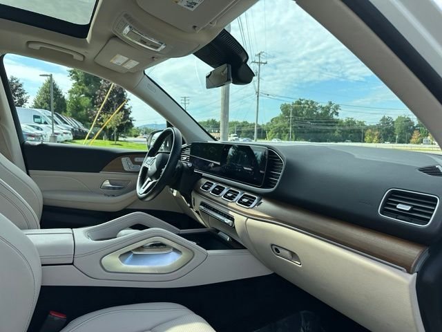 Used 2023 White Mercedes-Benz GLE 350 image 31